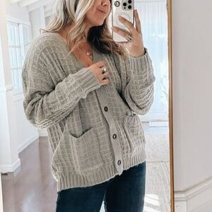Carly Jean Los Angeles Abbie cardigan